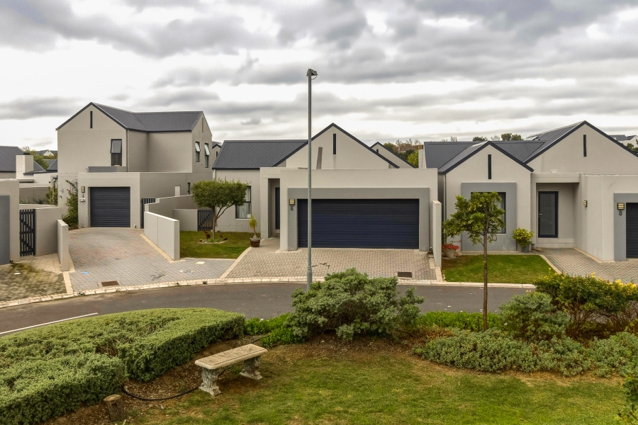 3 Bedroom Property for Sale in Aan de Wijnlanden Western Cape